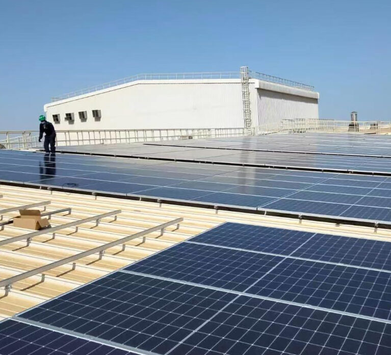 Bahrain 1.7MW rooftop mounting system