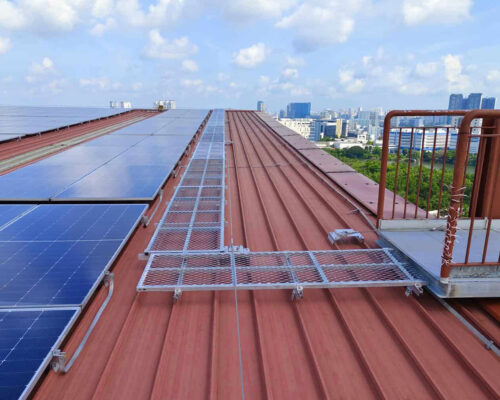Seam-Metal-Roof-Solar-Systems