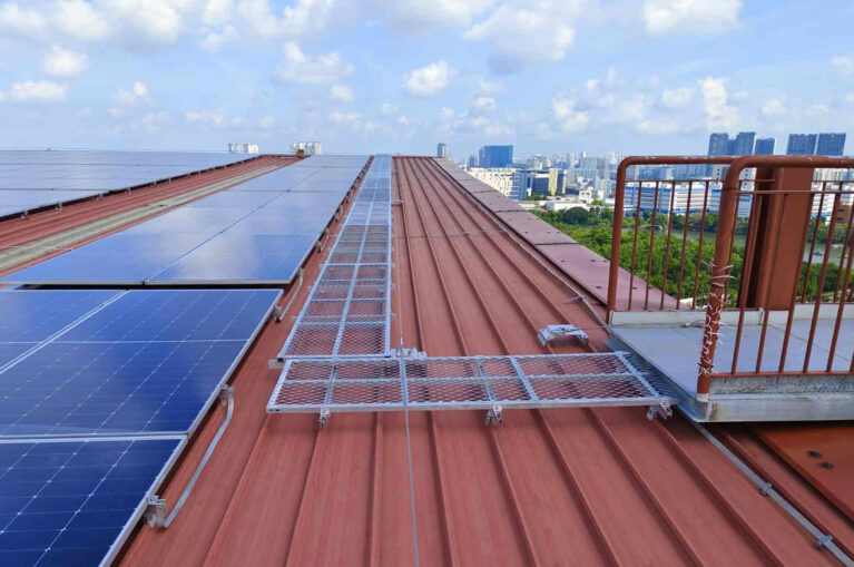 Seam-Metal-Roof-Solar-Systems